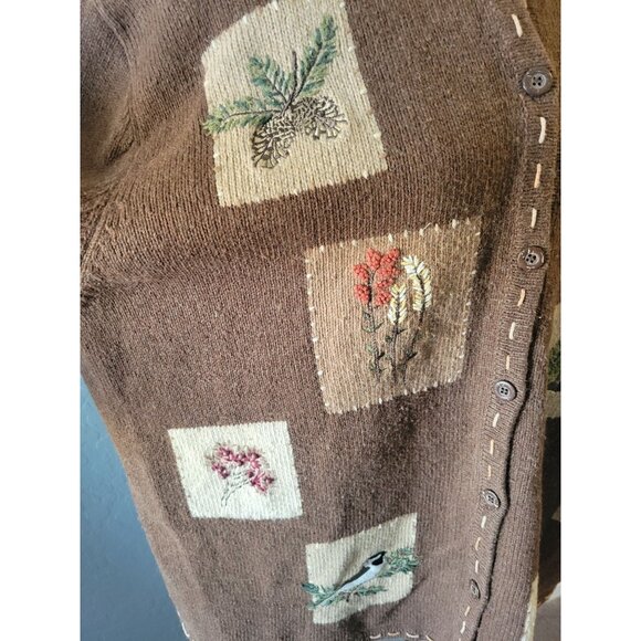 Croft & Barrow patchwork cardigan sweater featuring embroidered nature scenes 2X - Picture 4 of 14